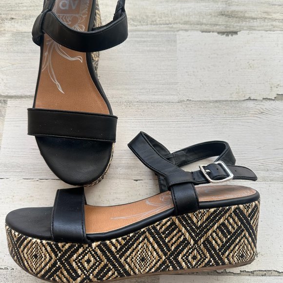 DV TARGET Brynn Woven Raffia Black & Tan Printed Platform Wedge Sandals sz 8.5 - Picture 1 of 8